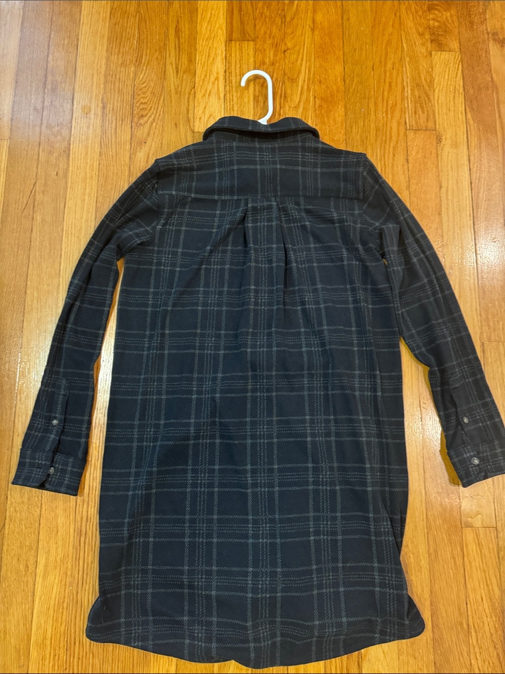 Faherty Women’s Legend Sweater Dress - Button-Front Black Plaid - Medium - Picture 5 of 7